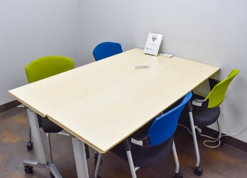 ミーティングスペースの写真